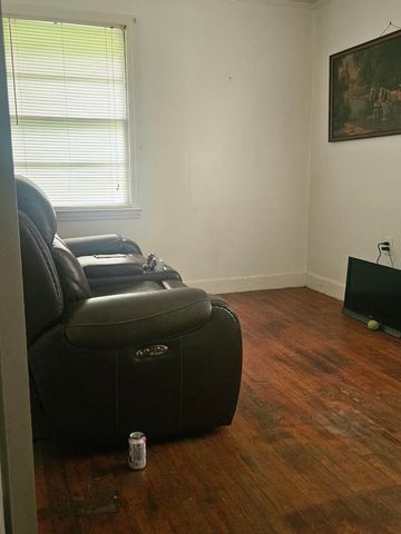 8719 Jefferies Highway, Walterboro, SC 29488