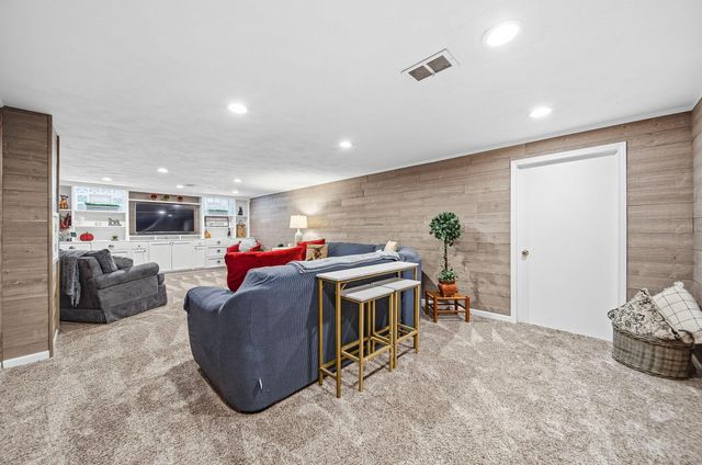 2682 Lane Road, Columbus, OH 43220