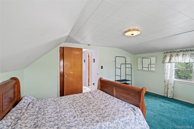 110 Barwick Boulevard, Mineola, NY 11501
