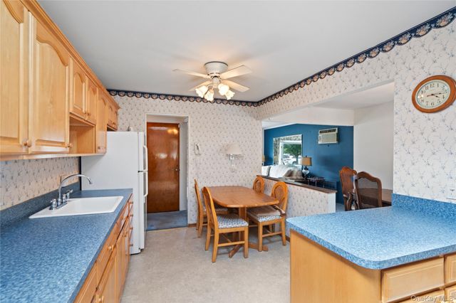 110 Barwick Boulevard, Mineola, NY 11501