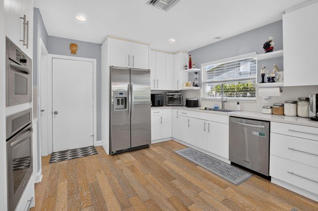 11 HOLLY, Boynton Beach, FL 33436