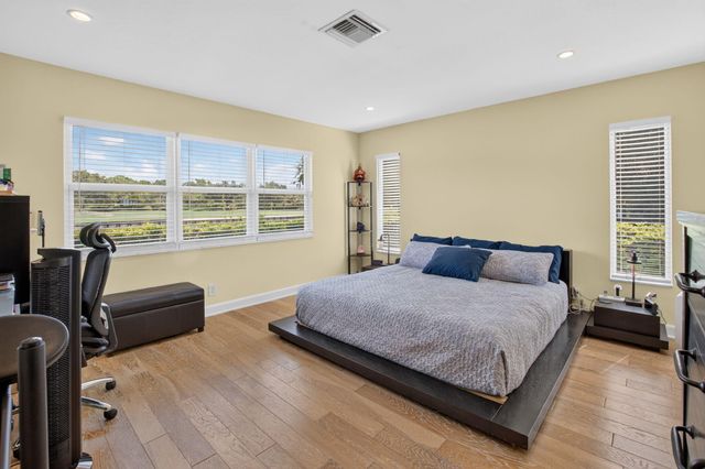 11 HOLLY, Boynton Beach, FL 33436