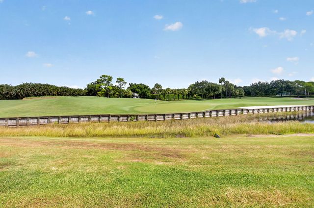 11 HOLLY, Boynton Beach, FL 33436