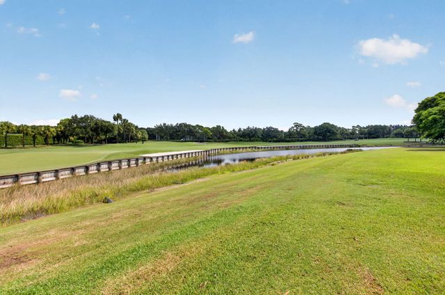 11 HOLLY, Boynton Beach, FL 33436