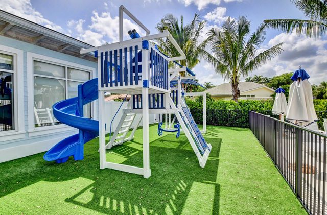 11 HOLLY, Boynton Beach, FL 33436