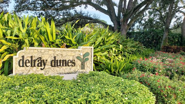 11 HOLLY, Boynton Beach, FL 33436