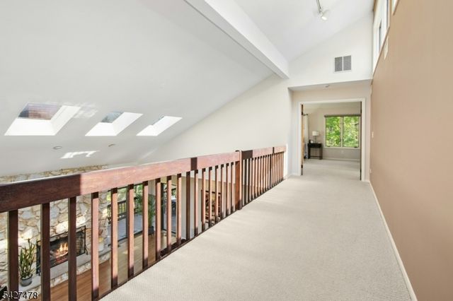 25 Ravenswood Ln, Scotch Plains Twp., NJ 07076