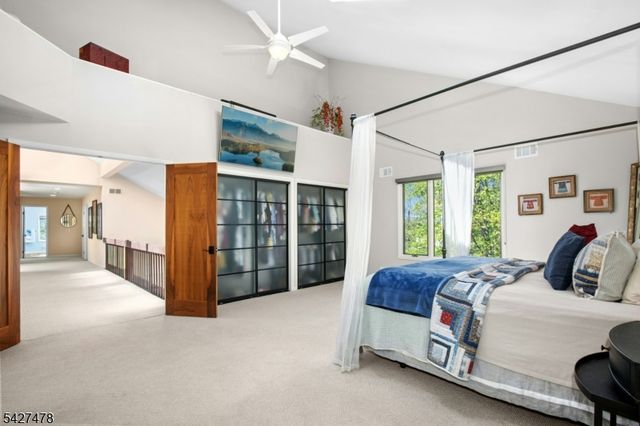 25 Ravenswood Ln, Scotch Plains Twp., NJ 07076