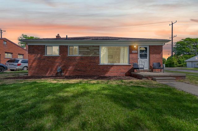 26912 W Davison, Redford, MI 48239