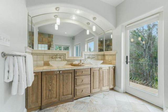 1060 Pajaro Hills Court, Royal Oaks, CA 95076