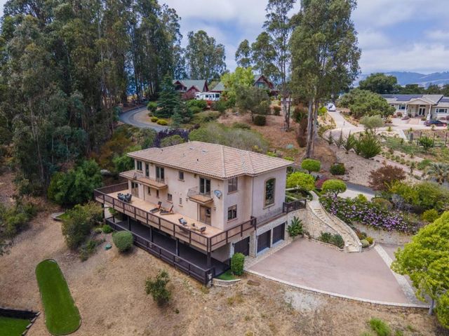 1060 Pajaro Hills Court, Royal Oaks, CA 95076