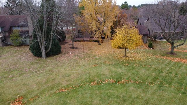 4216 White Ash Road, Crystal Lake, IL 60014