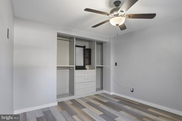 5 BREEZY HILL DR, Stafford, VA 22556