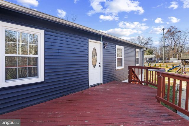 5 BREEZY HILL DR, Stafford, VA 22556