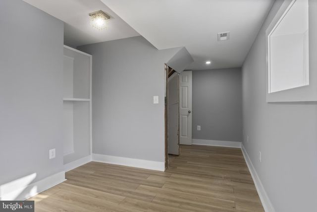 5 BREEZY HILL DR, Stafford, VA 22556