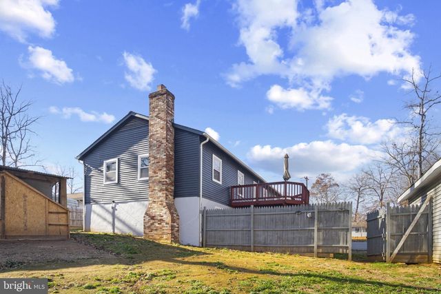 5 BREEZY HILL DR, Stafford, VA 22556