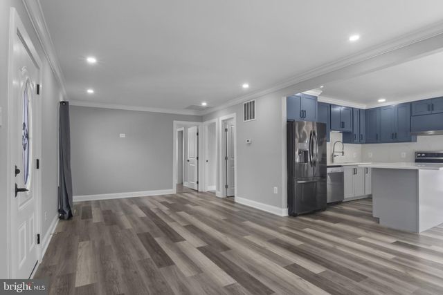 5 BREEZY HILL DR, Stafford, VA 22556