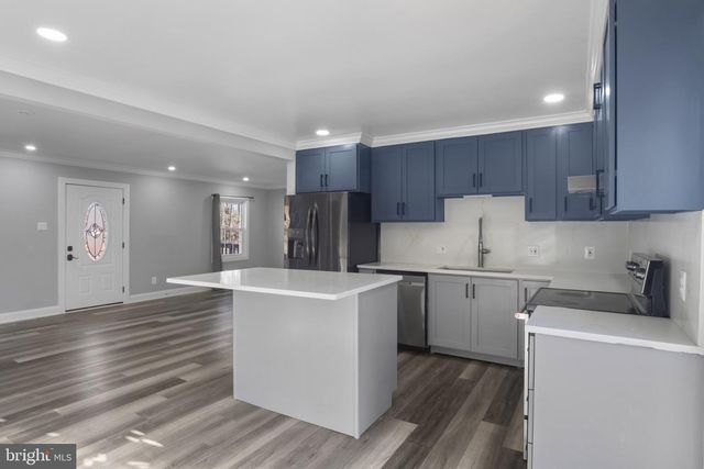 5 BREEZY HILL DR, Stafford, VA 22556