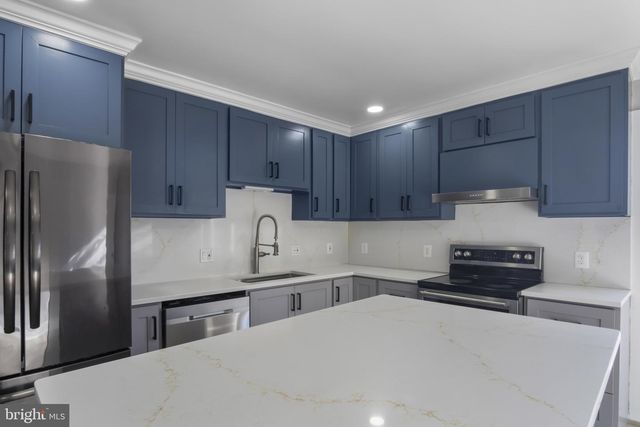 5 BREEZY HILL DR, Stafford, VA 22556