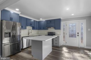 5 BREEZY HILL DR, Stafford, VA 22556