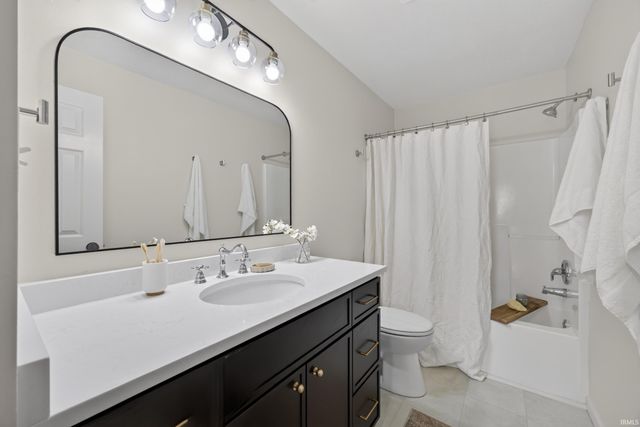 340 E Brittany Way, Ellettsville, IN 47429