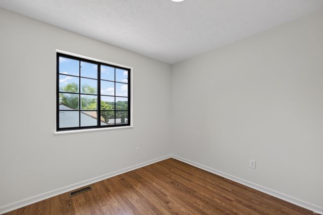 340 E Brittany Way, Ellettsville, IN 47429