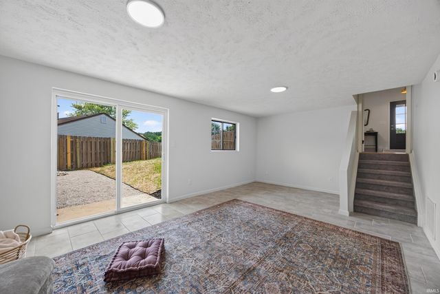 340 E Brittany Way, Ellettsville, IN 47429