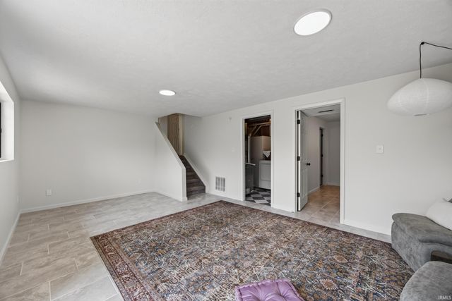 340 E Brittany Way, Ellettsville, IN 47429