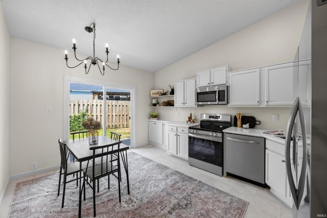 340 E Brittany Way, Ellettsville, IN 47429
