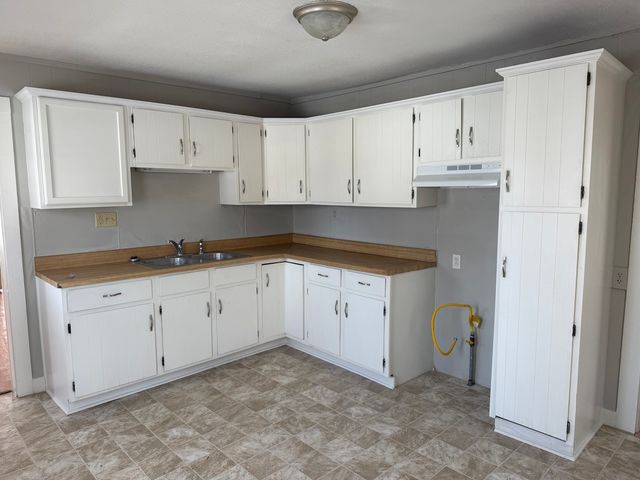 912 W Olive Street, Decatur, IL 62526