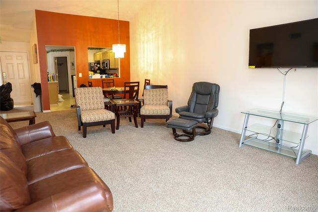 13229 Highland Circle 51, Sterling Heights, MI 48312