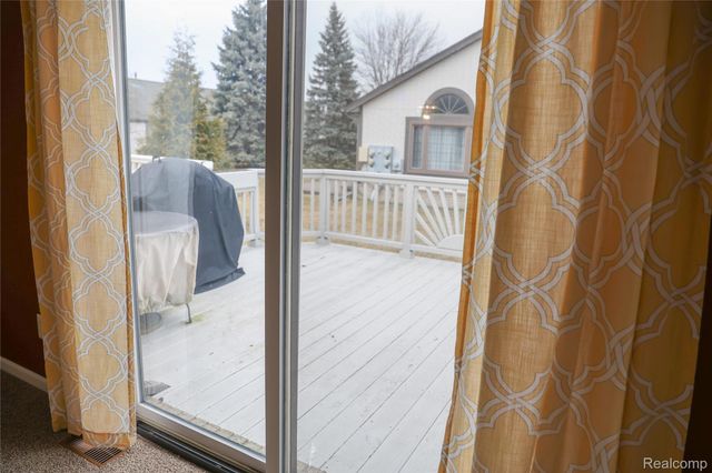 13229 Highland Circle 51, Sterling Heights, MI 48312