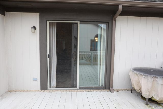 13229 Highland Circle 51, Sterling Heights, MI 48312