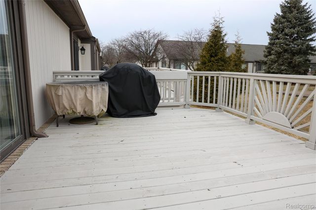 13229 Highland Circle 51, Sterling Heights, MI 48312
