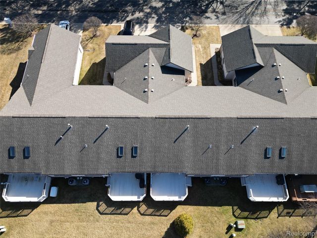 13229 Highland Circle 51, Sterling Heights, MI 48312