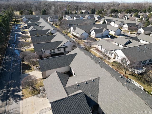 13229 Highland Circle 51, Sterling Heights, MI 48312
