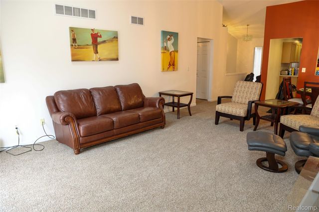 13229 Highland Circle 51, Sterling Heights, MI 48312