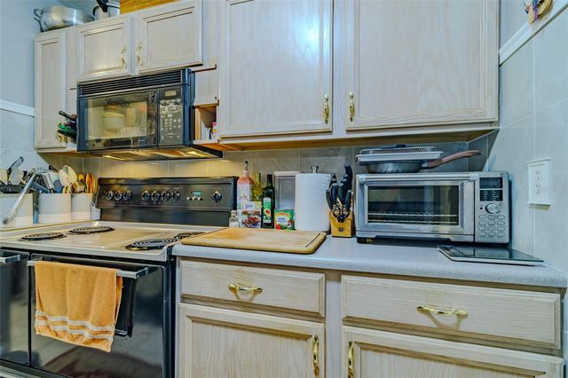 8845 NW 130TH STREET, Reddick, FL 32686