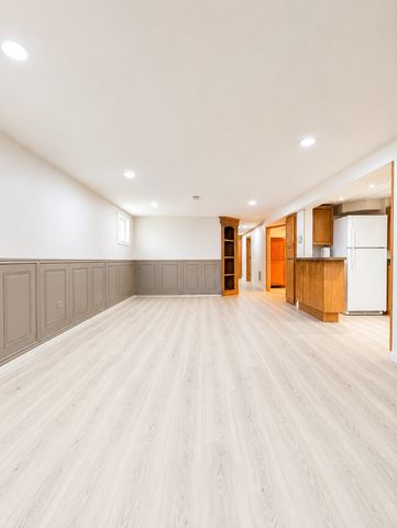 11401 S Lawndale Avenue, Chicago, IL 60655