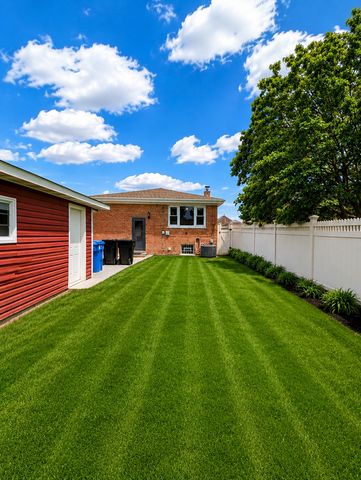 11401 S Lawndale Avenue, Chicago, IL 60655
