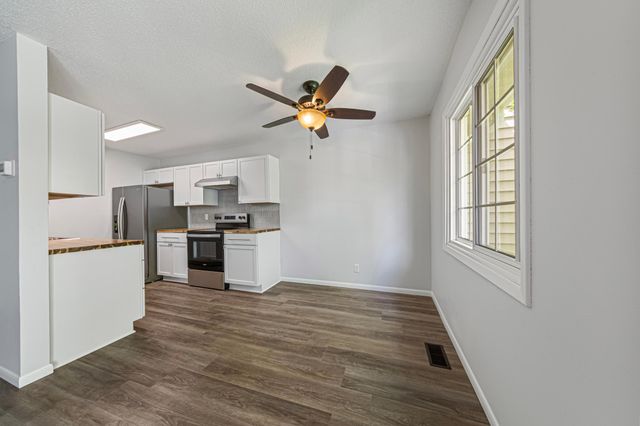 3320 River Bluff Drive 83, Eagan, MN 55121