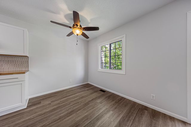 3320 River Bluff Drive 83, Eagan, MN 55121