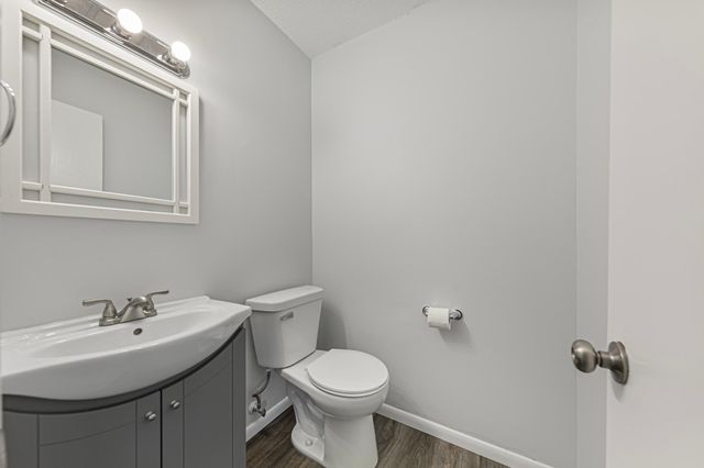 3320 River Bluff Drive 83, Eagan, MN 55121