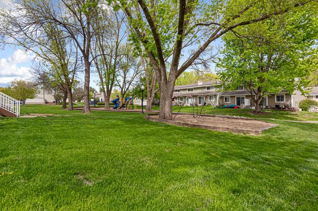 3320 River Bluff Drive 83, Eagan, MN 55121