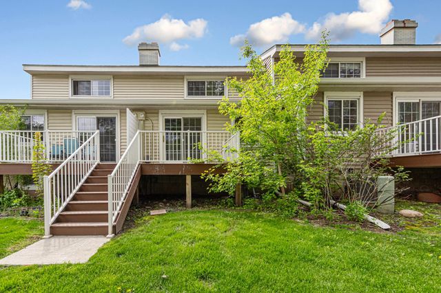 3320 River Bluff Drive 83, Eagan, MN 55121