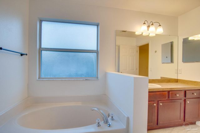 4619 Carmel Cir, Pace, FL 32571