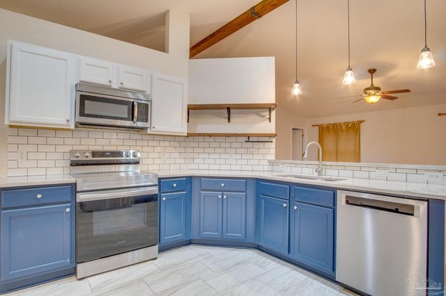 4619 Carmel Cir, Pace, FL 32571