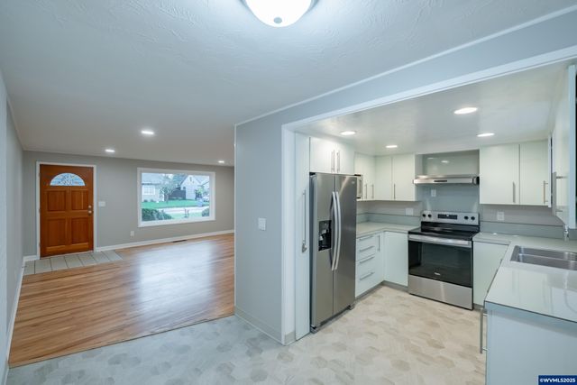 3324 Ferndell St NE, Salem, OR 97301