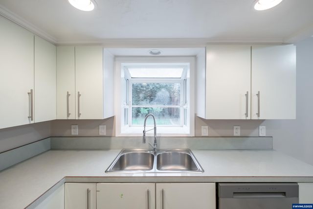 3324 Ferndell St NE, Salem, OR 97301