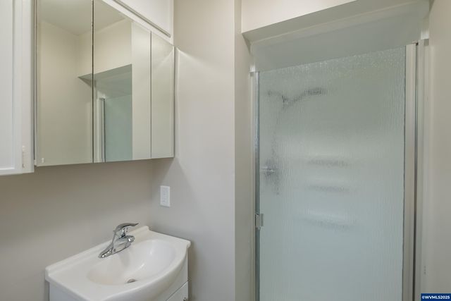 3324 Ferndell St NE, Salem, OR 97301